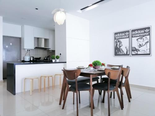 Η κουζίνα ή μικρή κουζίνα στο Setapak Central Signature Suites by Manhattan Group