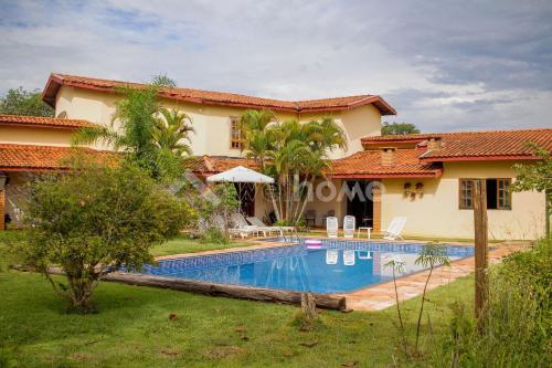 Gallery image of Casa em condomínio com piscina e acesso a represa in Itaí