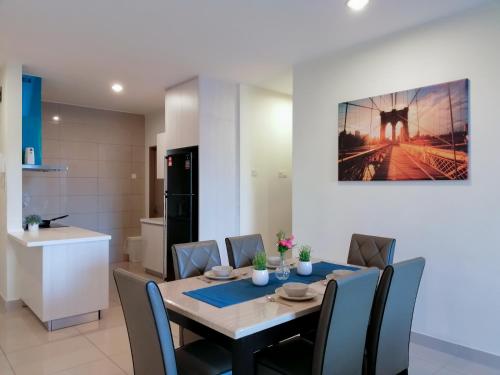 Η κουζίνα ή μικρή κουζίνα στο Setapak Central Signature Suites by Manhattan Group