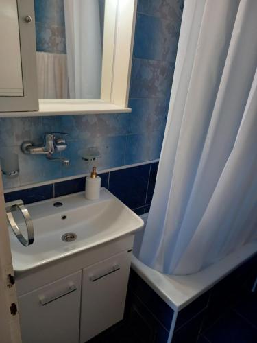 Un baño de Goran Apartmani