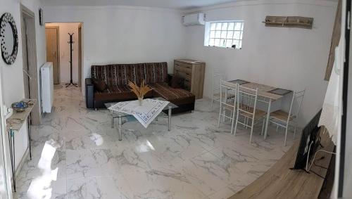 Gallery image of Anchorage Apartment in Rachoni in Rachonio