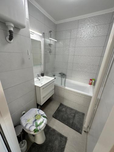 Kúpeľňa v ubytovaní Sóstó Forest Apartman