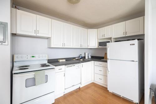 111 Spacious Suite – Photos 3