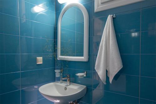 Un baño de Menes Hotel