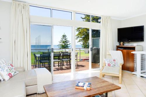 Μια τηλεόραση ή/και κέντρο ψυχαγωγίας στο Stunning Townhouse on the Foreshore