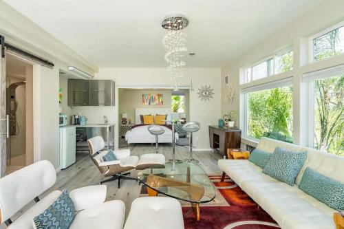 Χώρος καθιστικού στο Luxury Suite with Views - San Rafael, Gateway to SF & Wine Country