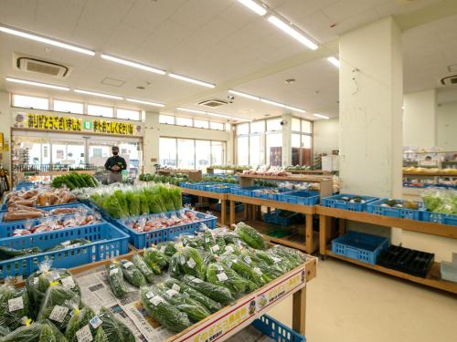 Supermarket nebo jiné obchody v  aparthotelu nebo okolí