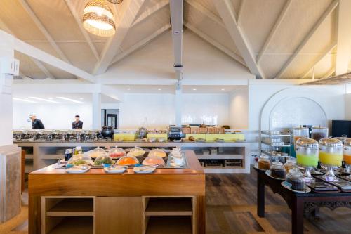 Еда / где поесть недалеко от курортного отеля