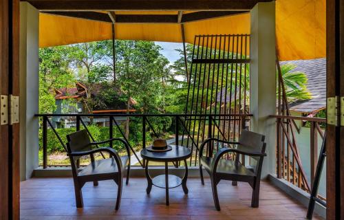 Ein Balkon oder eine Terrasse in der Unterkunft Peter Pan Resort @ Koh Kood