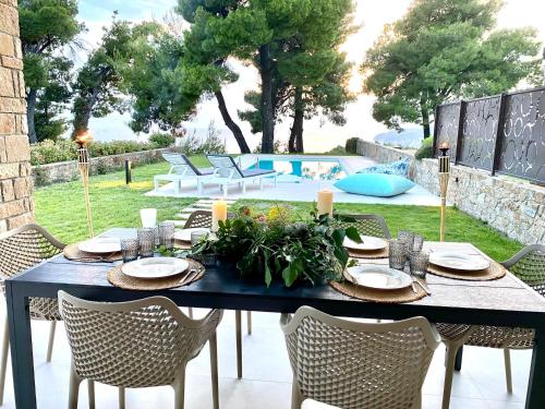 Hồ bơi trong/gần Elani Dream - Luxury Villa