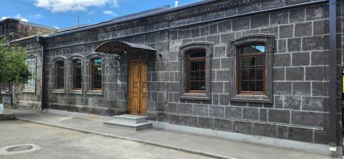 "Color-ete" Guest House