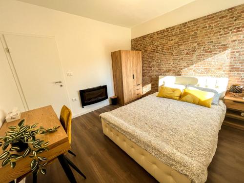 Golden Elio Apartment