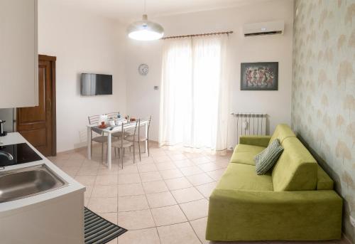 Residenza Il Bell'Antonio - casa autentica nel centro di Napoli, vicino Porto