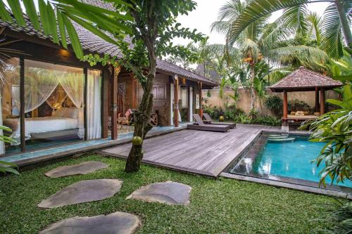 Πισίνα στο ή κοντά στο Arya Villas Ubud