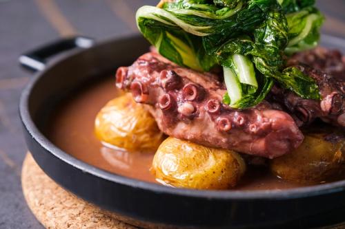 Makanan di atau berdekatan aparthotel ini