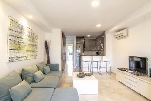 TV a/nebo společenská místnost v ubytování Chalet adosado en Pasito BM9