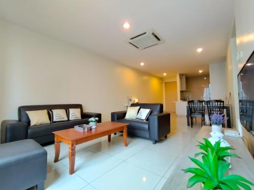 Χώρος καθιστικού στο Setapak Central Signature Suites by Manhattan Group