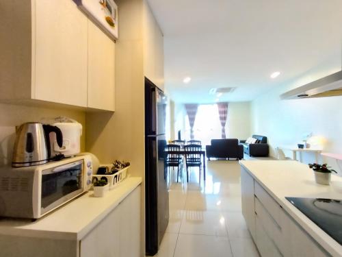Η κουζίνα ή μικρή κουζίνα στο Setapak Central Signature Suites by Manhattan Group