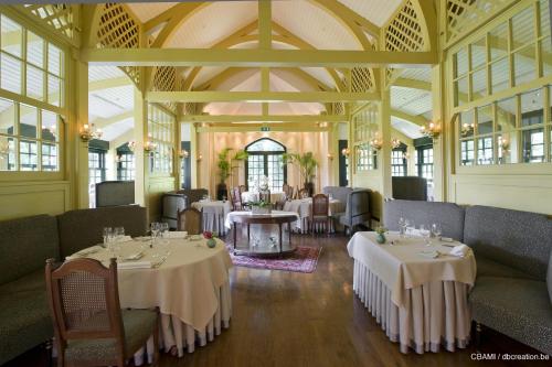 ห้องอาหารหรือที่รับประทานอาหารของ Chateau d'Hassonville