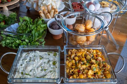 Makanan di atau berdekatan hotel