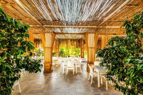 Taman di luar Costa Bodrum City