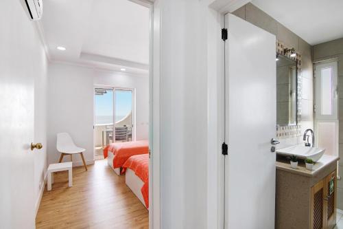 Kuchyň nebo kuchyňský kout v ubytování Moderno e renovado T2