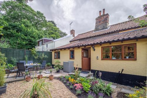 Church Cottage – Photos 2