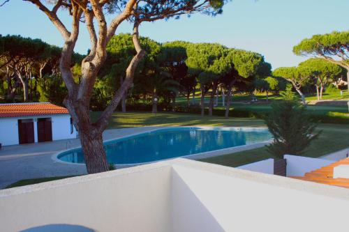 Imagen de la galería de BmyGuest - Vilamoura Golf Villa, en Vilamoura