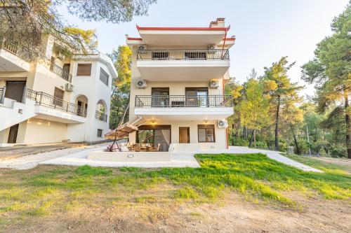 Gallery image of Natura Suites in Vourvourou