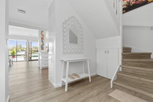 Φωτογραφία από το άλμπουμ του Absolute Waterfront Marina Views σε Patterson Lakes