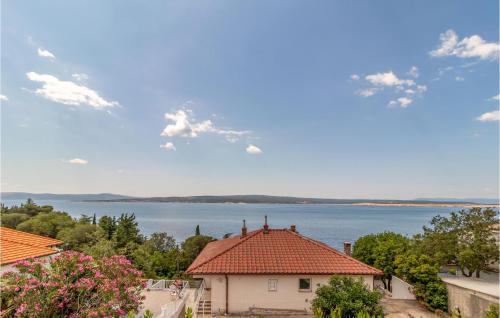 Beautiful Apartment In Dramalj With Wifi