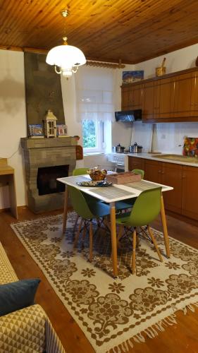 Køkken eller tekøkken på Peter's traditional house