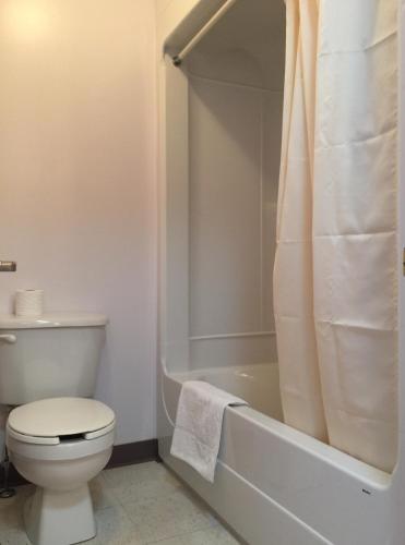 Bagno di Sherwood Inn and Motel Charlottetown