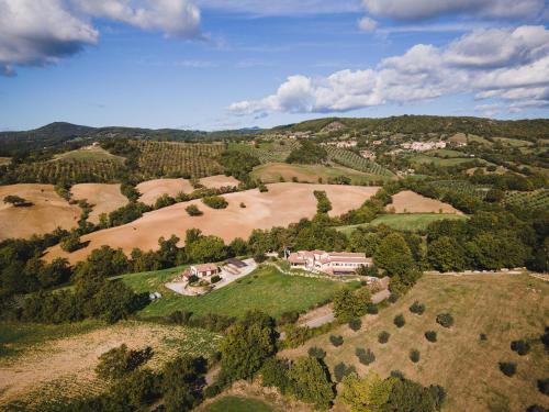 an aerial view of a house on a hill at Agriturismo La Meria in Semproniano