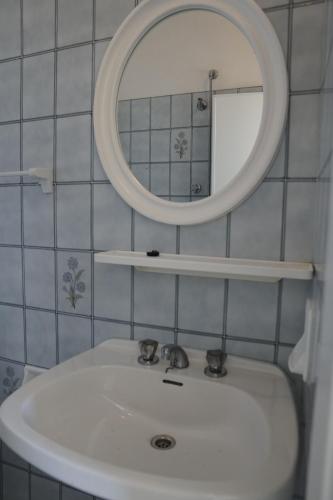 Bilik mandi di Hotel Aurora Nord