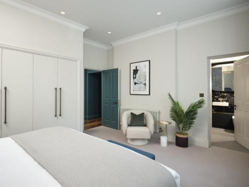 Postel nebo postele na pokoji v ubytování Mayfair - Peterson House