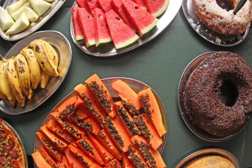 Makanan di atau berdekatan hotel