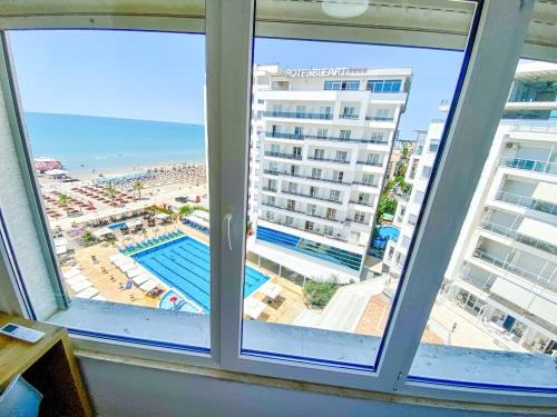 Regatta Seaview Apartment 306 – Photos 2