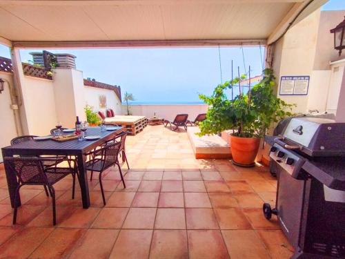Penthouse with Jacuzzi and spectacular Sea Views