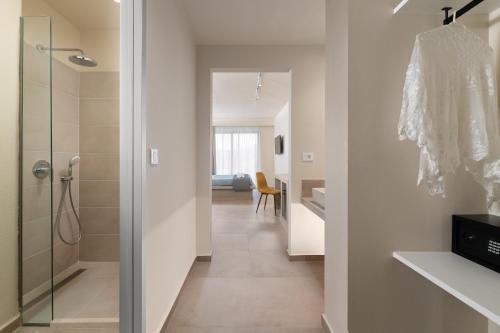 Koupelna v ubytování Olive Garden Hotel