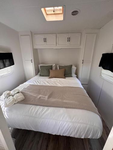 Archie's Lakeside Cabin – Photos 3