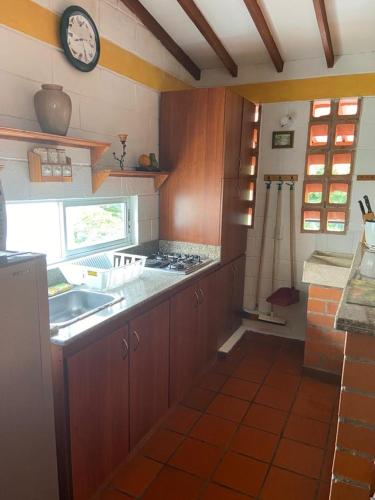 Apartasol En San Jeronimoにあるキッチンまたは簡易キッチン