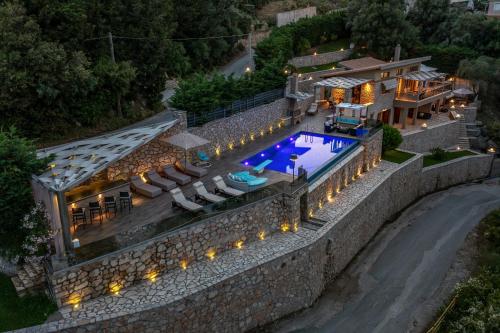 Πισίνα στο ή κοντά στο Villa Kastro