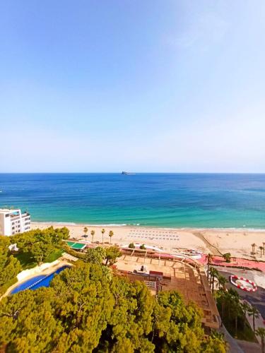 Vistas al Mar Poniente Beach