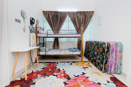Katil atau katil-katil dalam bilik di Desaru 16Pax Family with Private Mini Pool & Jacuzzi