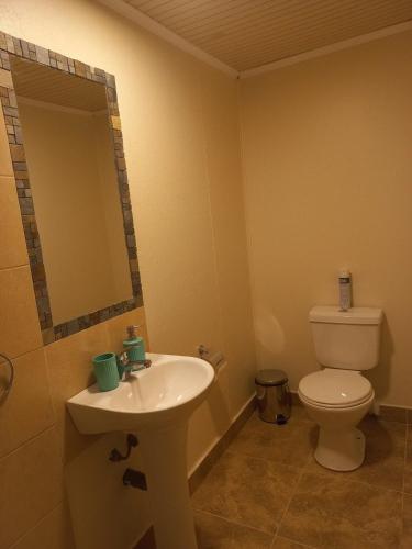 Bilik mandi di Casa Sutar Los Pimientos