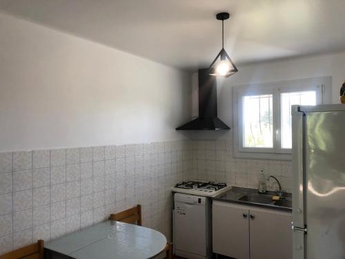 Photo de la galerie de l'établissement Villa entière au calme dans village provençal, à Peymeinade