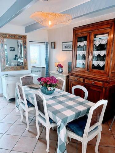 Dapur atau dapur kecil di Maison conviviale 8 personnes, vue mer, animaux acceptés