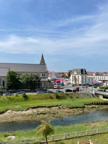 Vue dégagée sur le Wimereux , à 100m de la plage et du centre ville, exposition sud