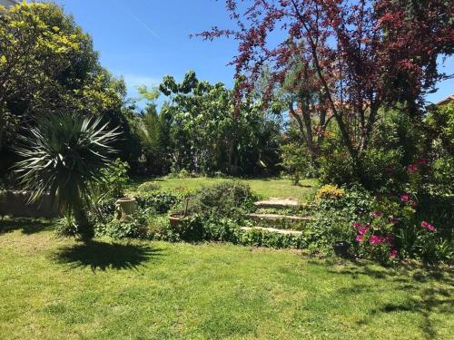 Villa calme grand jardin bord de mer. Parking photo 13